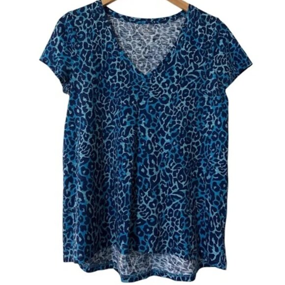 Lilly Pulitzer LARGE Etta V-neck Pima Cotton Leopard Print Tee - Picture 2 of 3